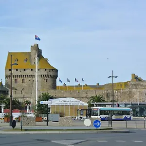 https://au-logis-de-la-rance.inbrittany.com